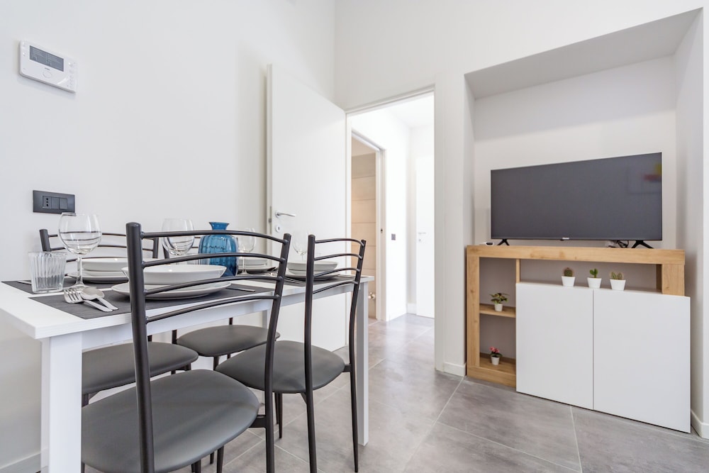 Deluxe Studio, Balcony, Courtyard View