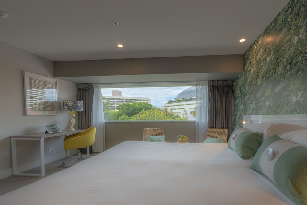 Executive King Room - Photo 9