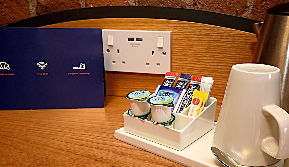Standard Room (with Free Hot Breakfast) - Photo 3