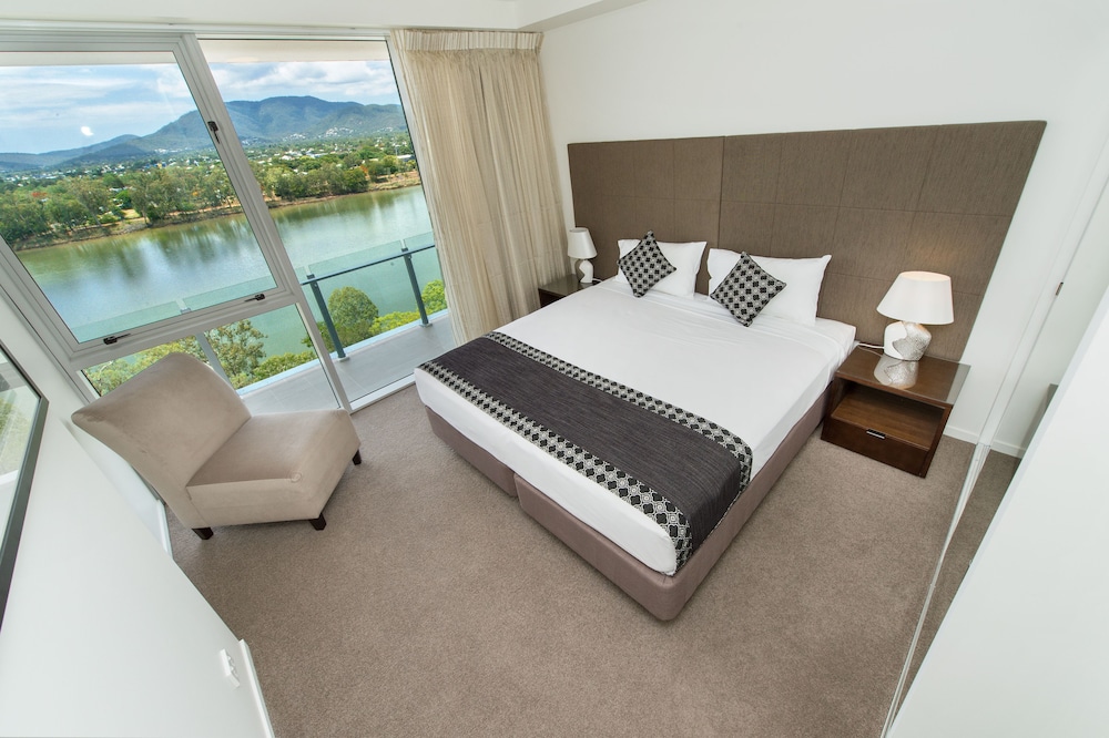Two Bedroom Apartment, River View photo 3