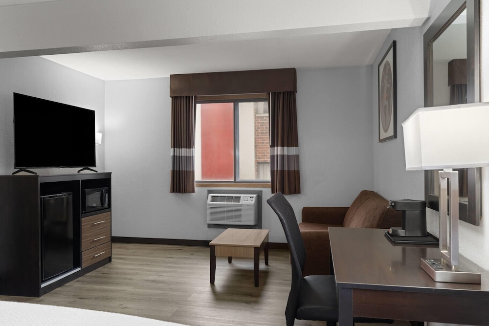 Premier Room, 1 King Bed, Non Smoking