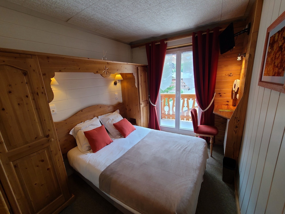 Standard Double Room photo 3