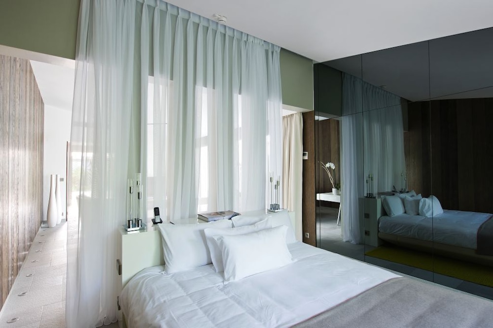 Suite (Villa-Style) - Photo 2