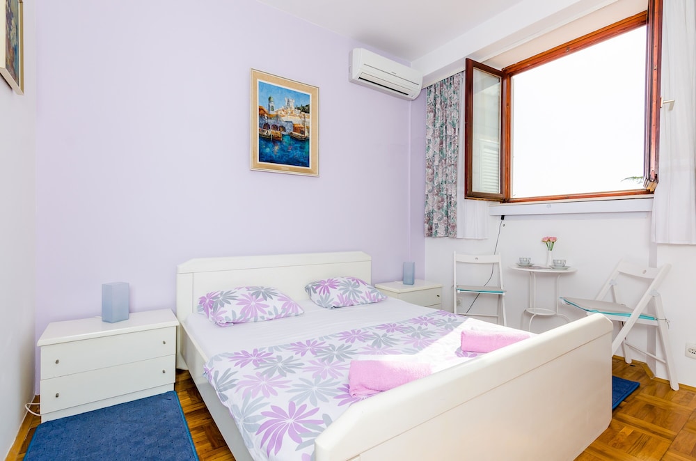Double Room (Double Room With Shared Terrace)