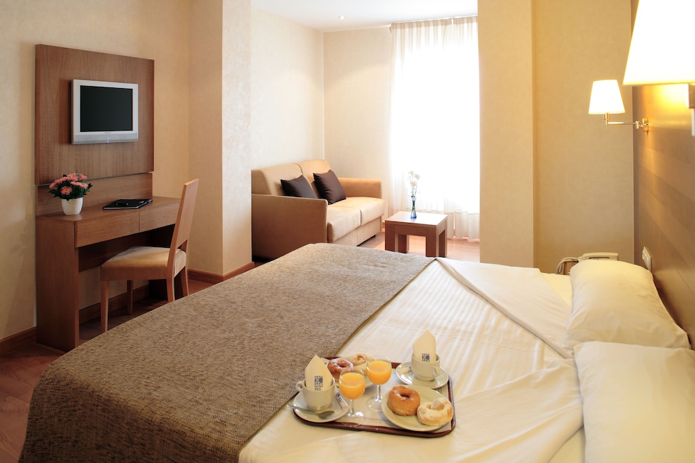 Quadruple Room - Photo 1