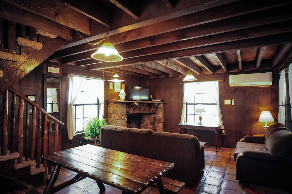 Cabin 8 photo 3