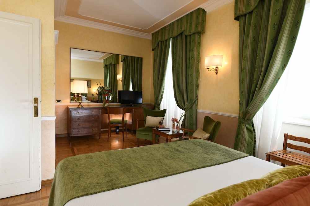 Classic Double or Twin Room - Photo 2