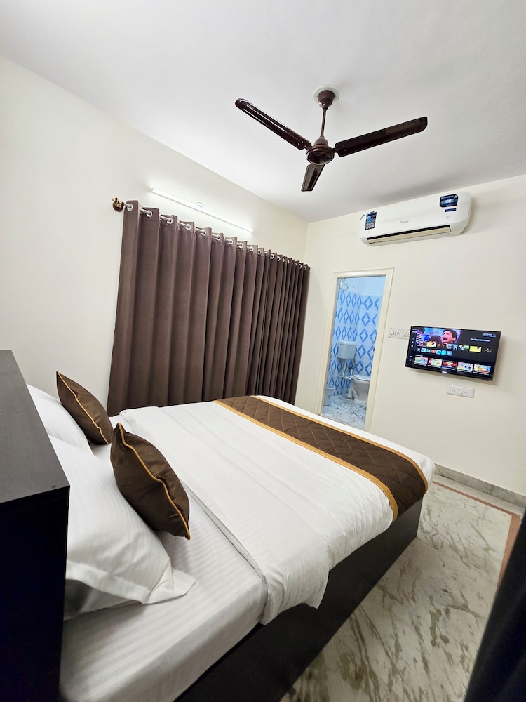 Standard Double Room, 1 Queen Bed