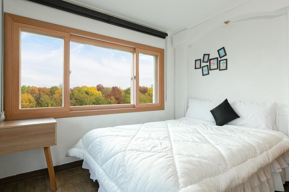 Basic Room, 1 Bedroom (Rosemary 203(Ocean View)) - Photo 11