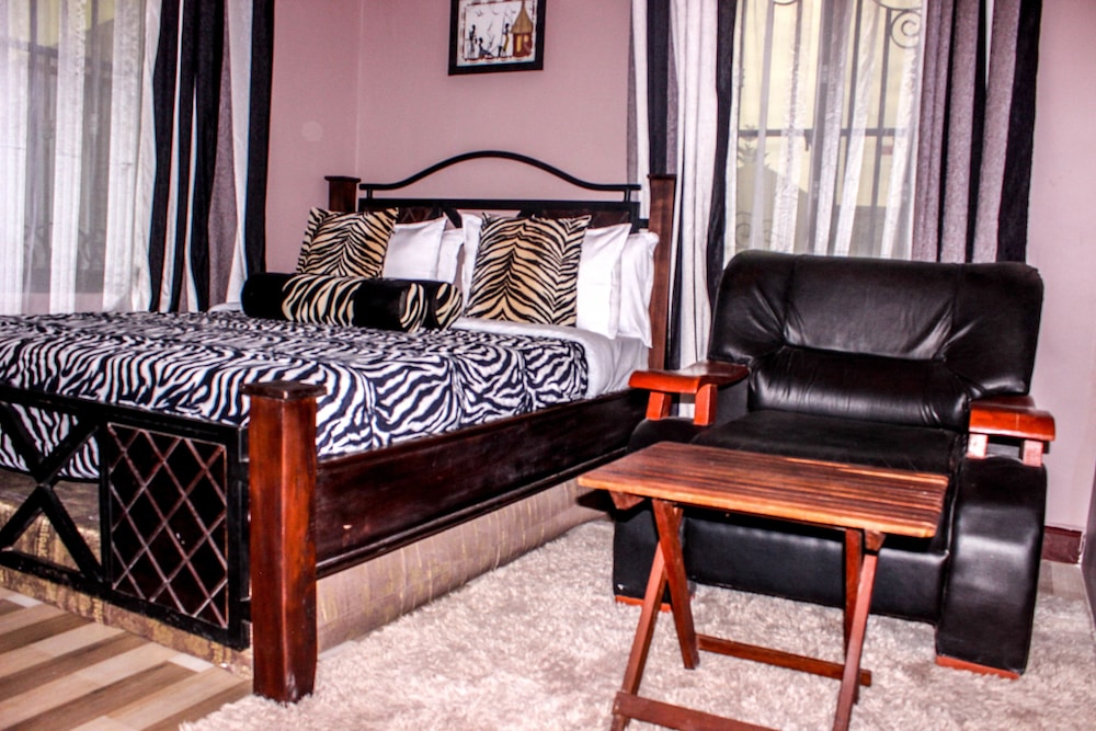 Deluxe Single Room, 1 Queen Bed, Non Smoking photo 2