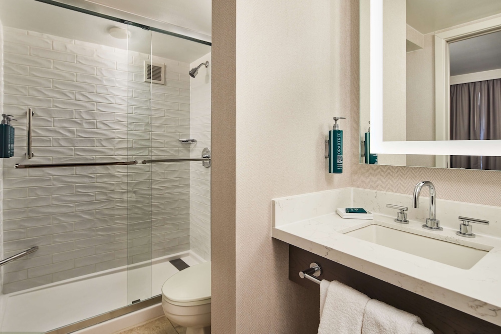 Studio Suite, 1 King Bed (Hearing Accessible) - Photo 5
