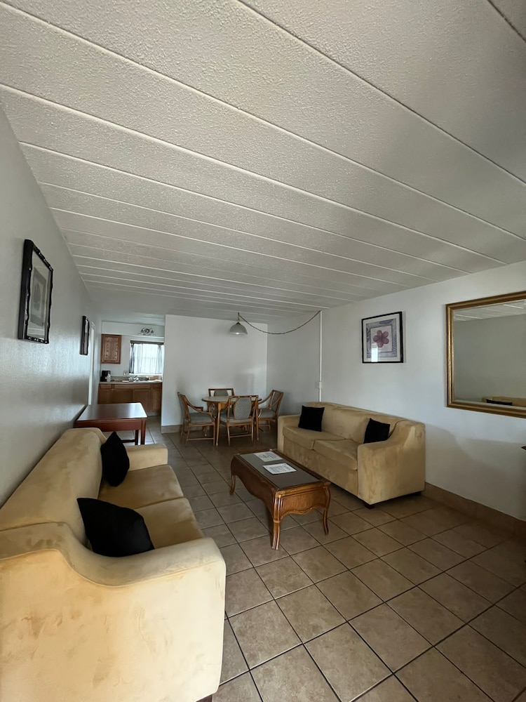Suite, 1 Bedroom photo 3