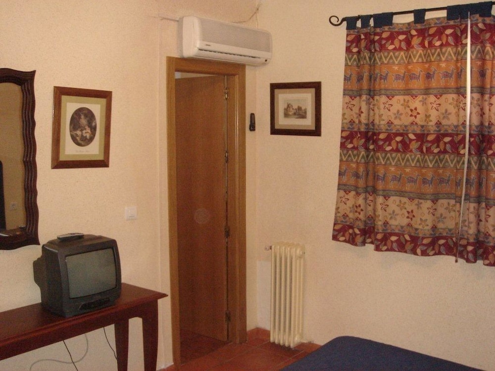 Economy Double Room Single Use photo 2