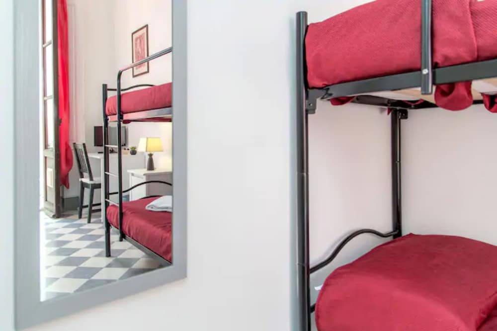 Twin Room, Shared Bathroom (Bunk Bed) photo 2