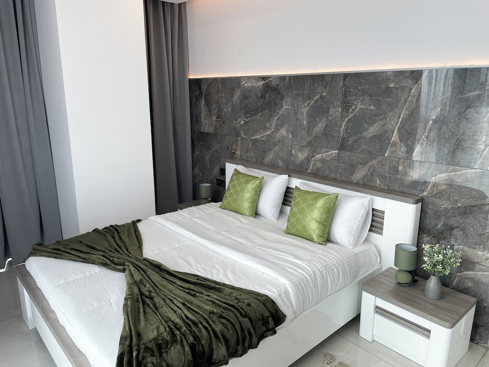 Exclusive Apartment, Balcony, City View photo 1
