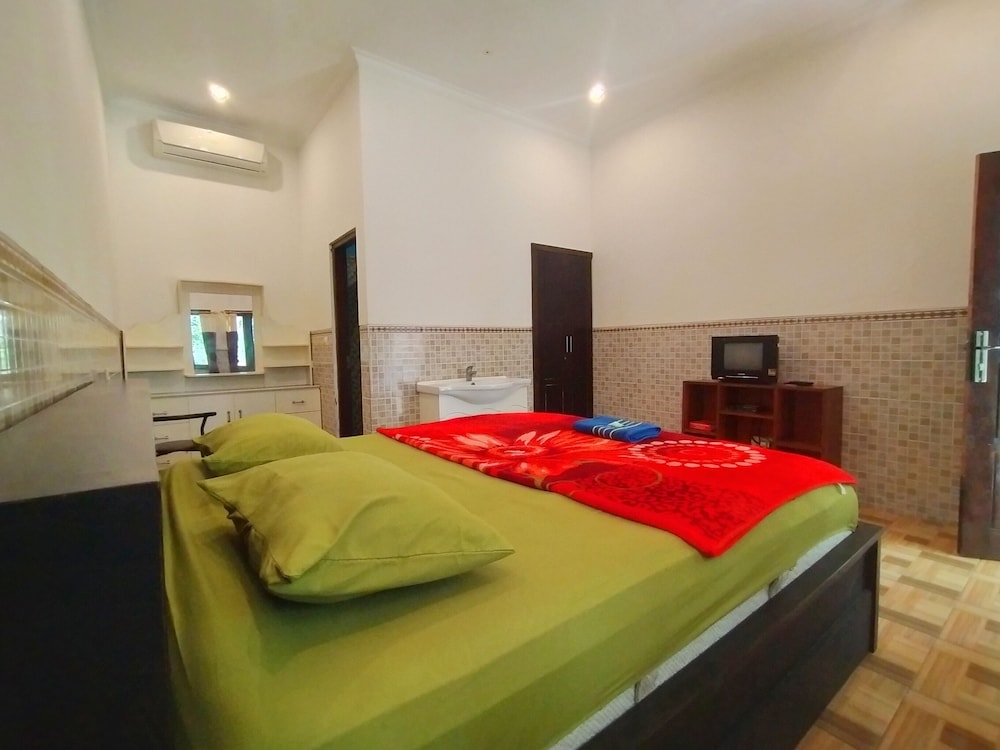Basic Double Room photo 2