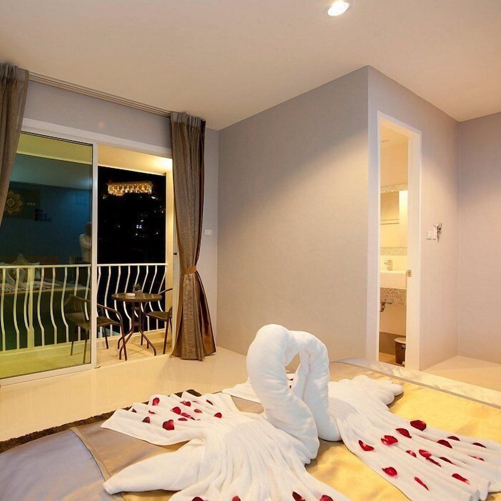 Premium Double Room photo 2