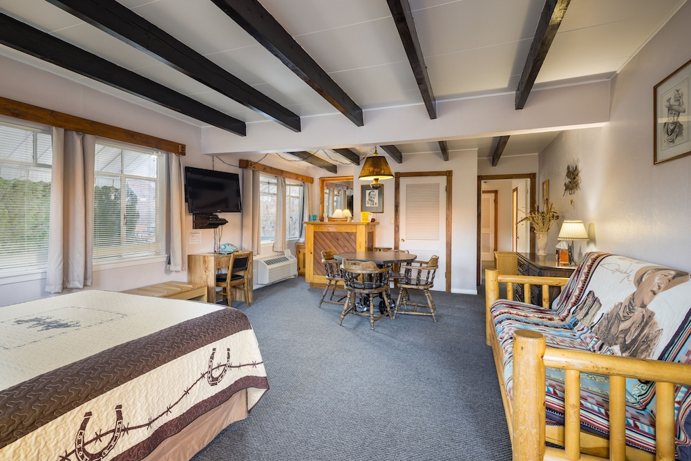 John Wayne Suite photo 3