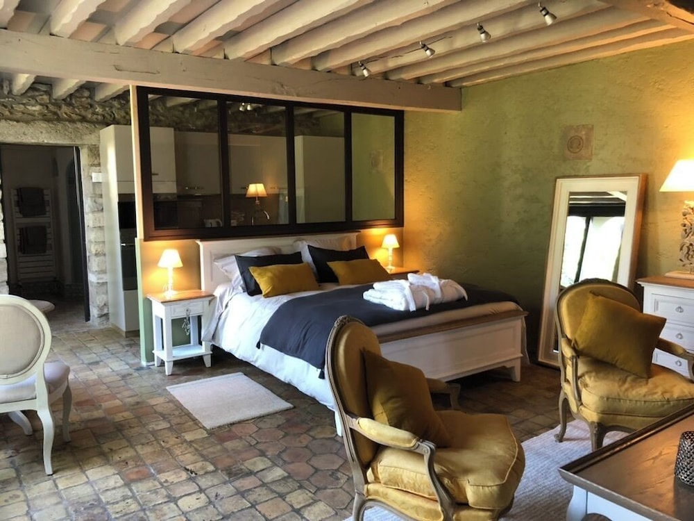Luxury Studio Suite, Garden View photo 1