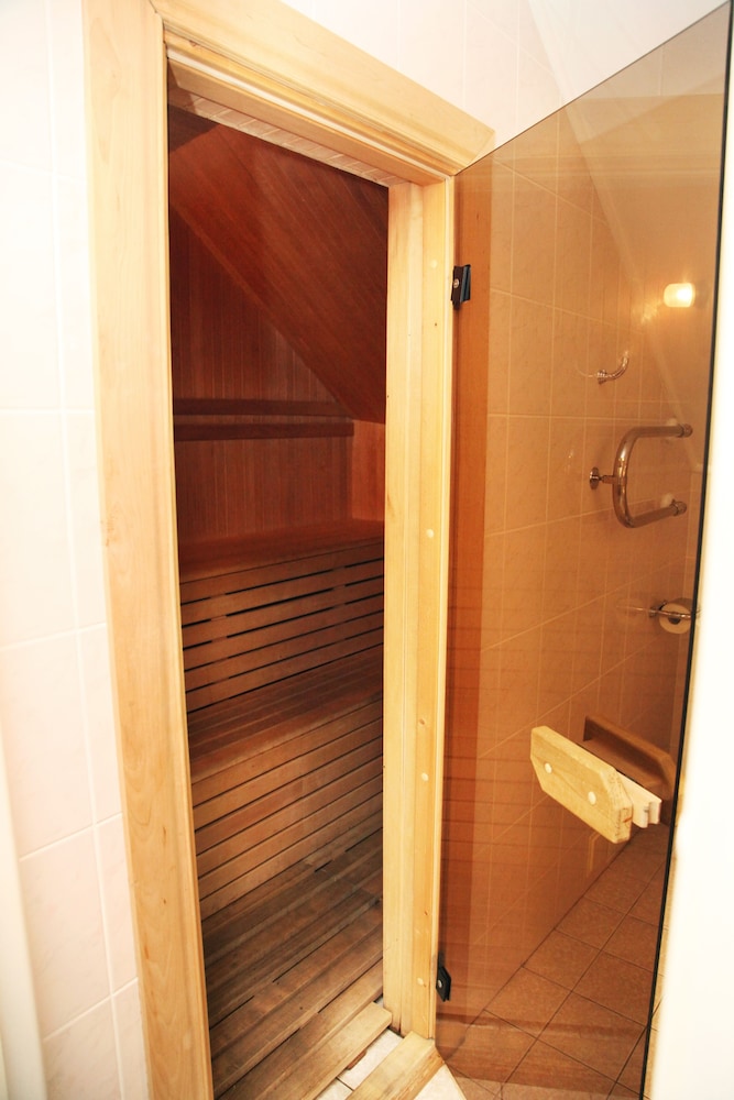 Superior Room, 1 Queen Bed - Photo 6