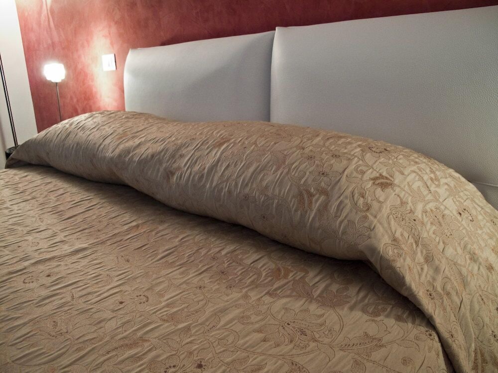 Double Room, 1 Queen Bed photo 3