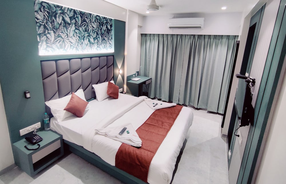 Deluxe Double Room, City View photo 1