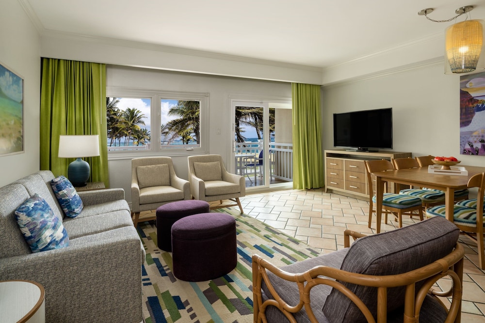 Villa, 2 Bedrooms, Balcony - Photo 1