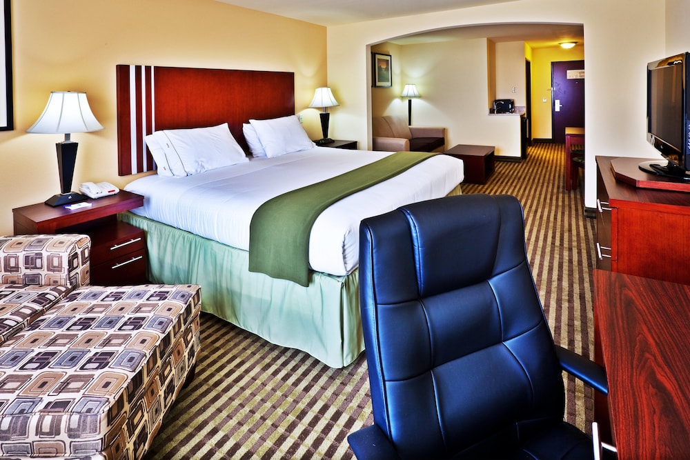 Standard Room, 1 King Bed - Photo 1