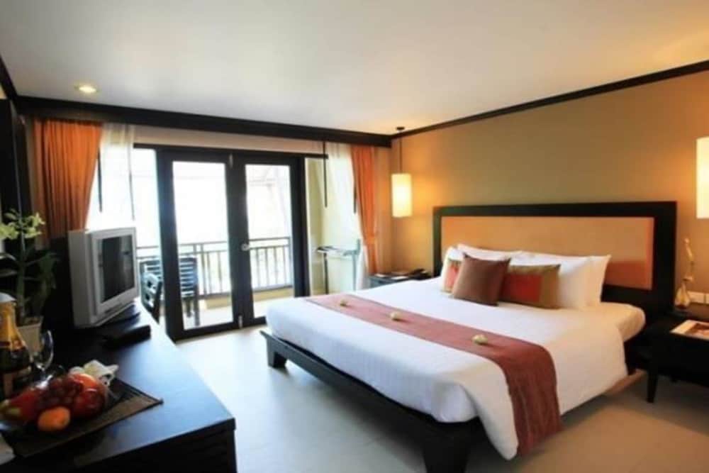 Superior Triple Room (Seaside) - Photo 4