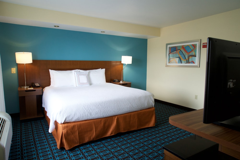 Executive Suite, 1 Bedroom (Mobility Accessible, Tub) - Photo 1
