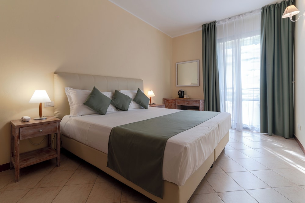 Classic Double or Twin Room - Photo 1