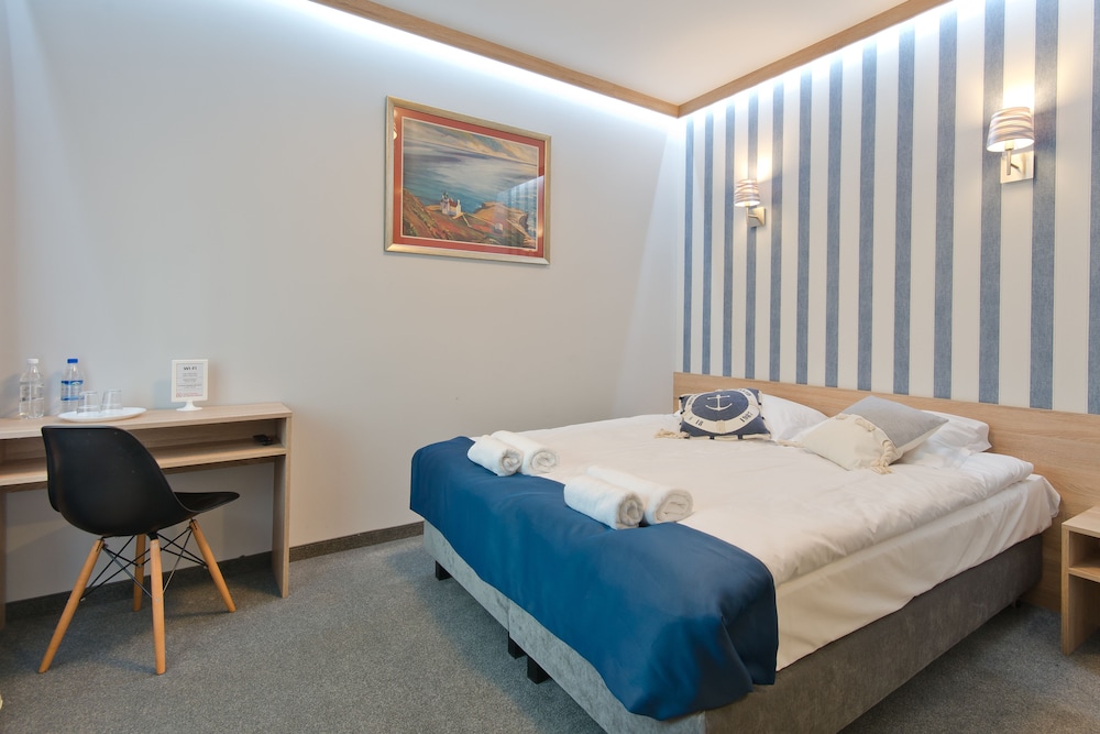 Double or Twin Room photo 1