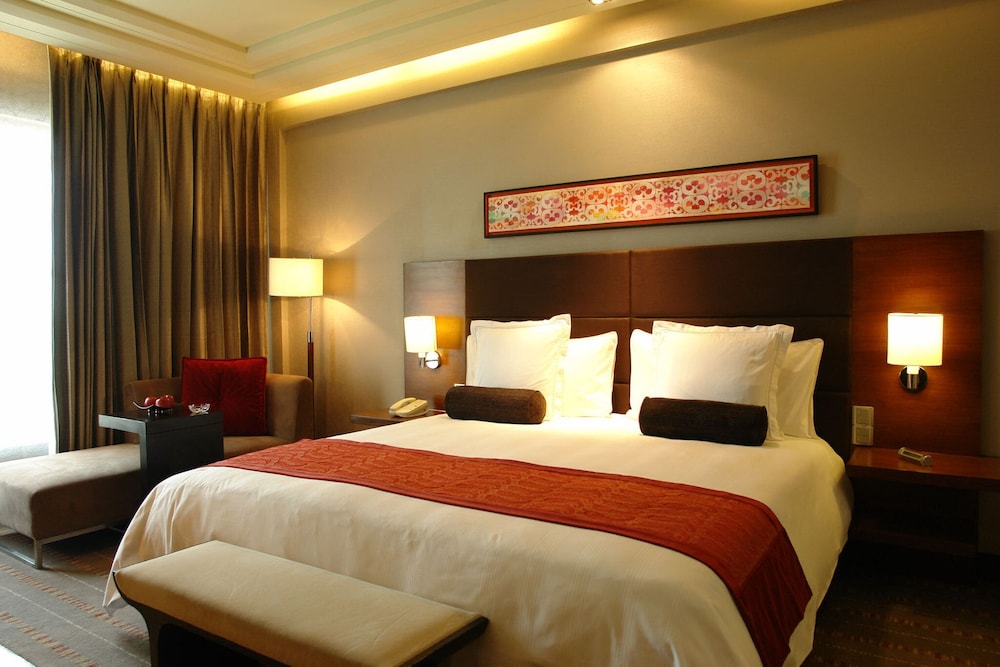 Standard Room, 1 King Bed, City View - Photo 9