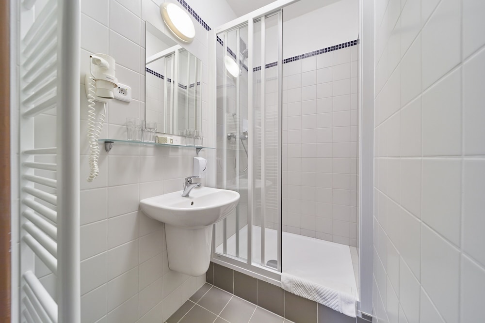 Two-Bedroom Apartment with Spa Package photo 3