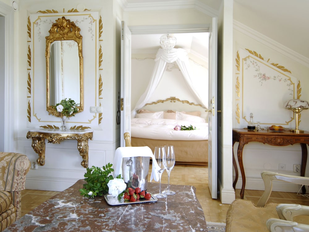 Junior Suite, 1 Double Bed, Lake View photo 1