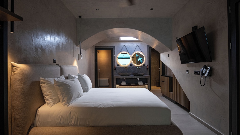 Signature Suite, Private Pool photo 2