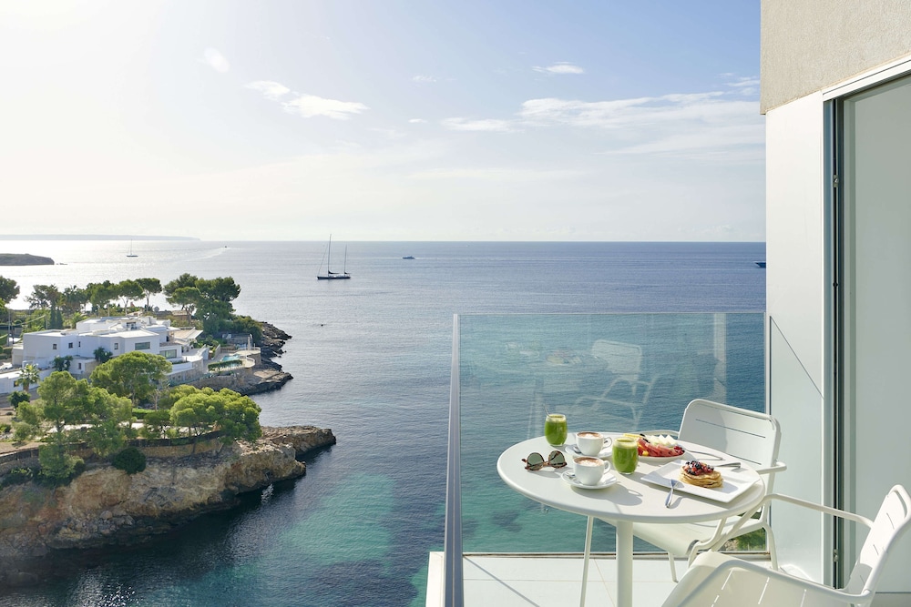 Junior Double Room, Balcony, Beach View