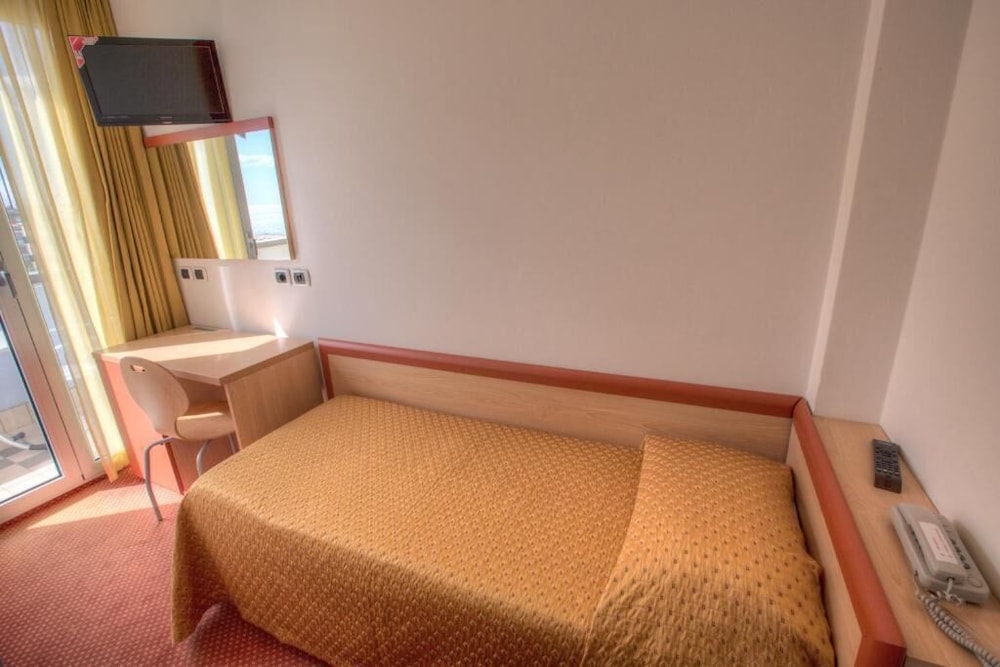 Basic Single Room