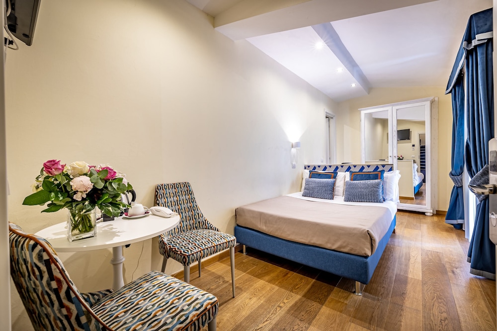 Basic Double Room - Photo 11