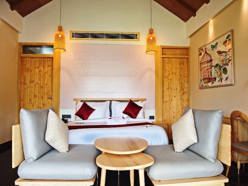 Superior Cottage (Non Smoking) photo 2