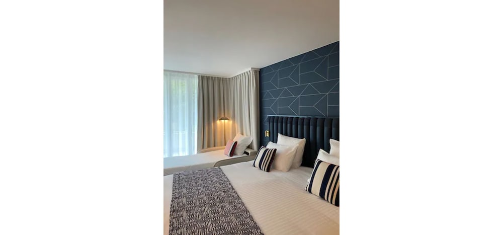 Superior Triple Room, Balcony - Photo 3