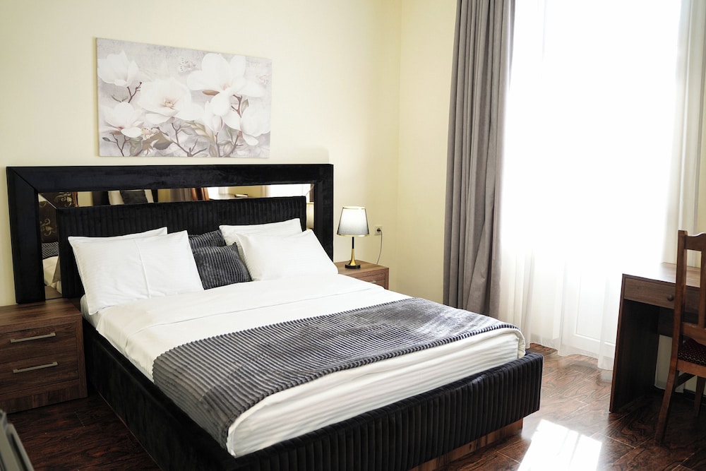 Basic Double Room Single Use, 1 Double Bed, Private Bathroom photo 1