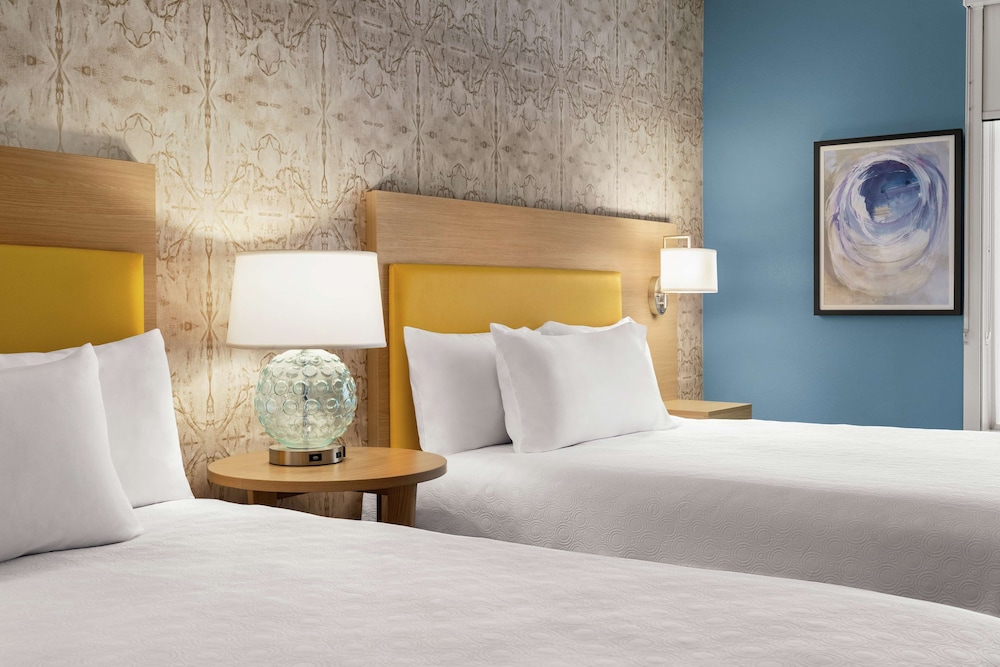 Studio, 2 Queen Beds, Accessible (Hearing) - Photo 1
