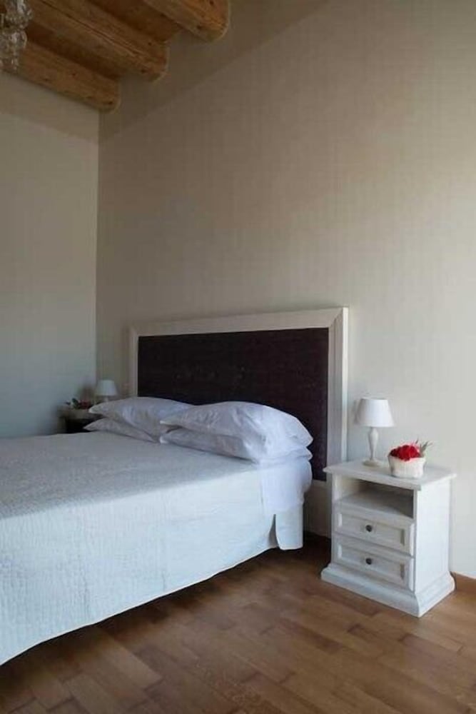 Double or Twin Room photo 2