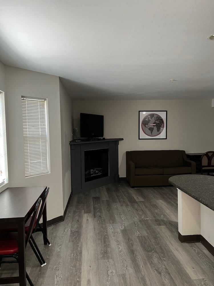 Executive Suite, 1 King Bed with Sofa bed, Non Smoking photo 1