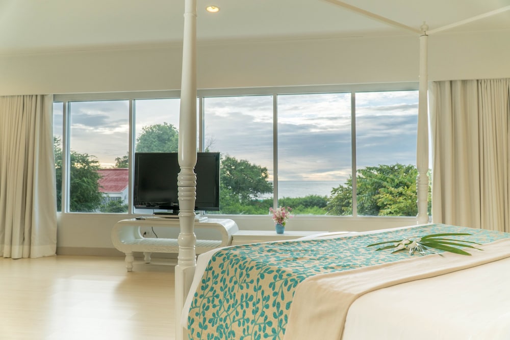 Suite - Photo 21