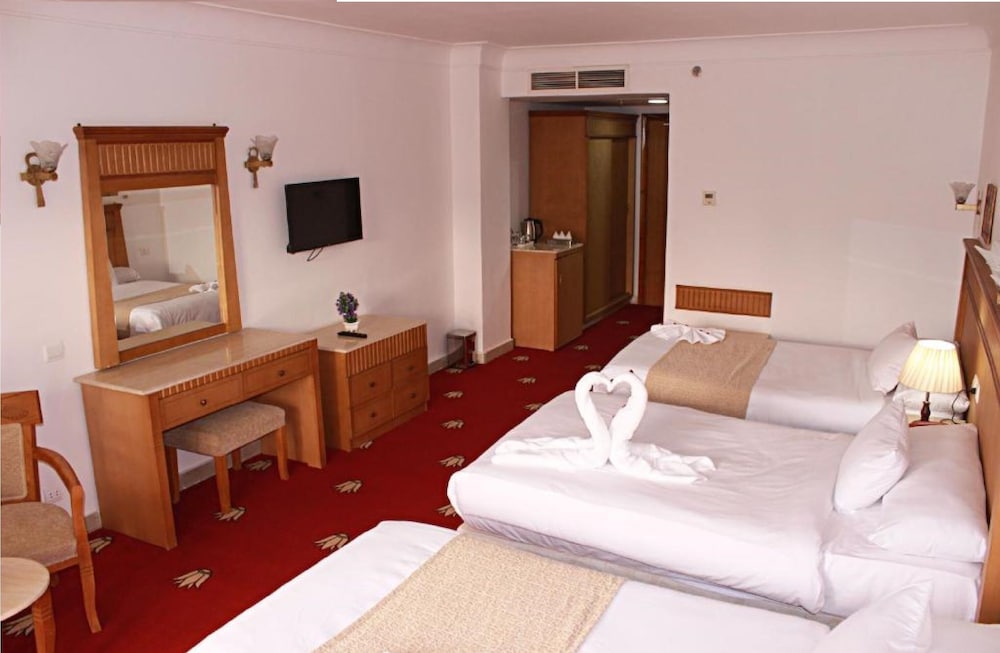 Superior Triple Room, Pyramids View - Photo 21