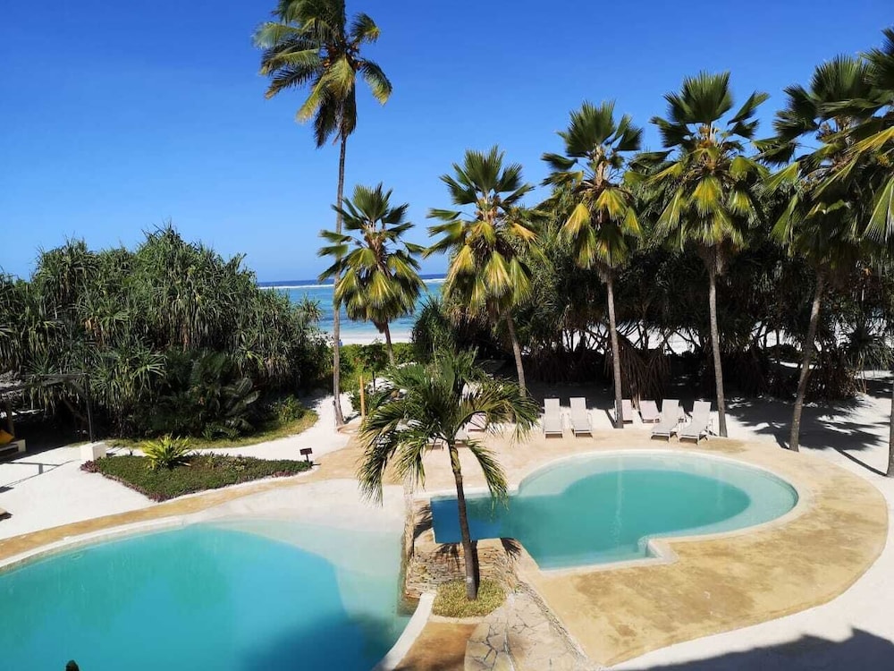 Deluxe Suite with Sea View photo 3