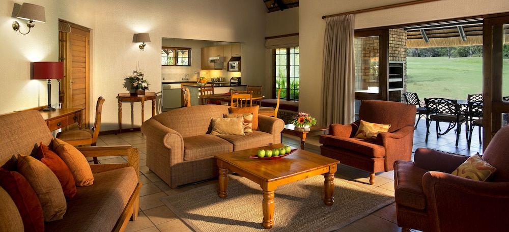Three Bedroom Chalet 300 photo 3