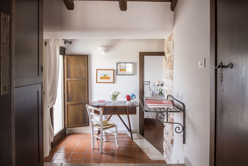 Quadruple Room - Photo 4